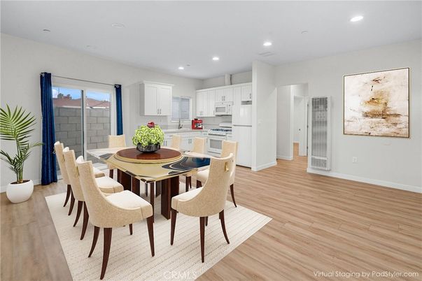 Dining room, Interior, Kitchen, Recessed Lighting, Wood Texture Flooring