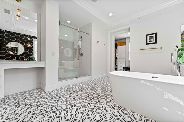 Bathroom, Free Standing Baths, Glass Shower, Interior, Pendant Lights, Recessed Lighting