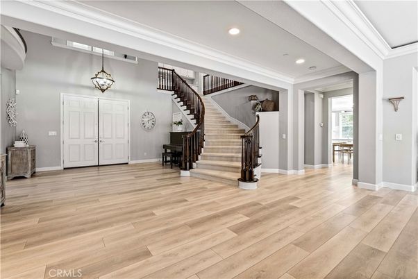 Interior, Pendant Lights, Recessed Lighting, Wood Texture Flooring