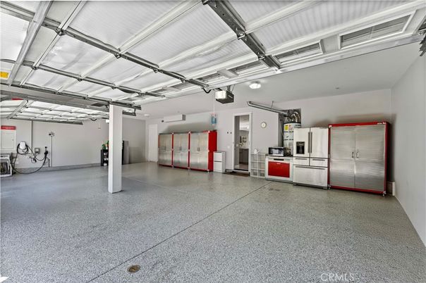 Garage, Interior