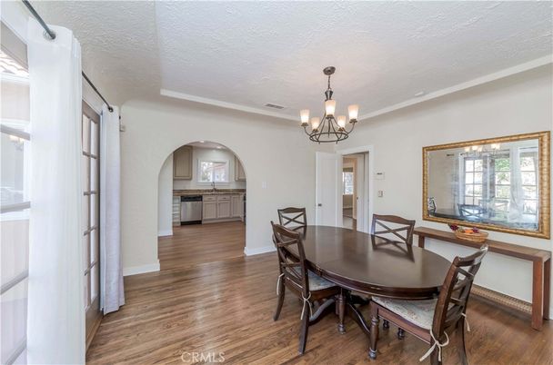 Chandelier, Dining room, Interior, Kitchen, Wood Texture Flooring