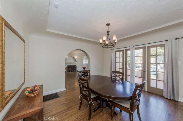 Chandelier, Dining room, Fireplace, Interior, Wood Texture Flooring