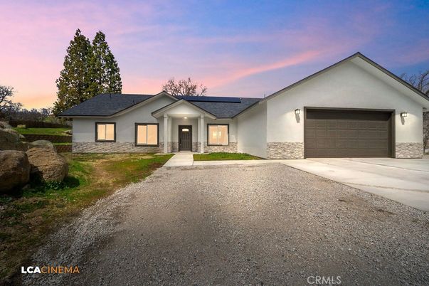 Attached, Exterior, Facade, Ranch