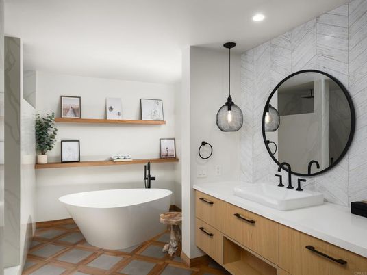 Bathroom, Dual Sink Vanities, Free Standing Baths, Interior, Pendant Lights, Recessed Lighting