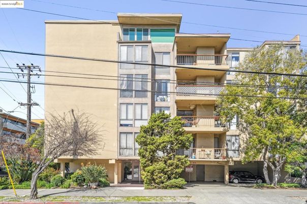 Exterior, Facade, Condo Building