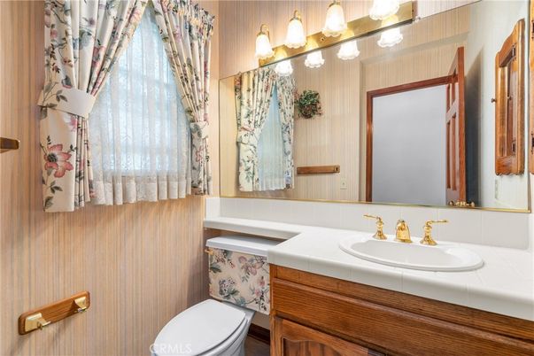 Bathroom, Interior, Tile Countertops