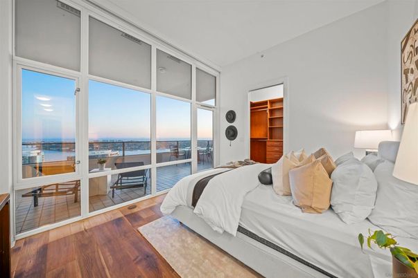 Bedroom, Interior, Water, Wood Texture Flooring