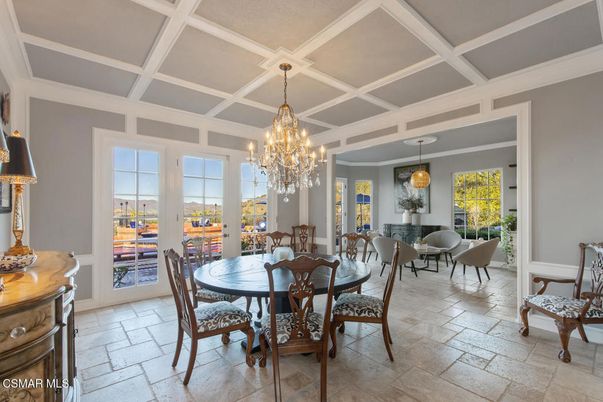 Chandelier, Dining room, Interior