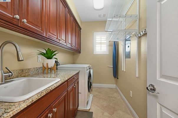 Interior, Washer