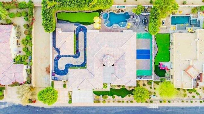 Exterior, Drone