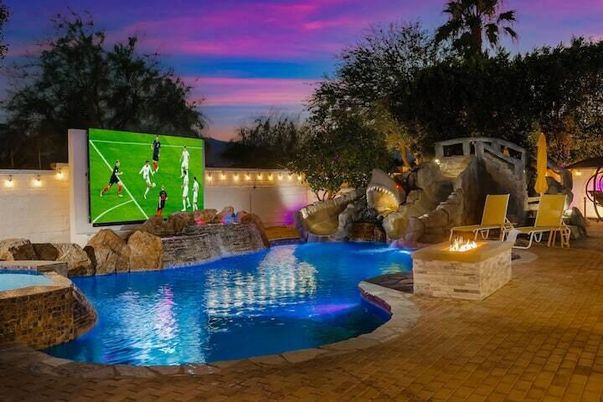 Exterior, Playground, Pool