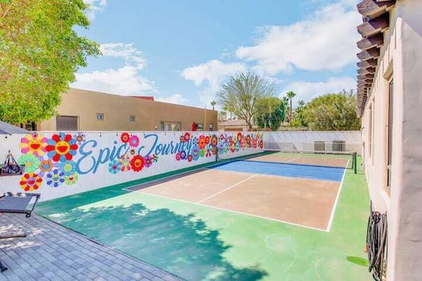 Exterior, Tennis Courts