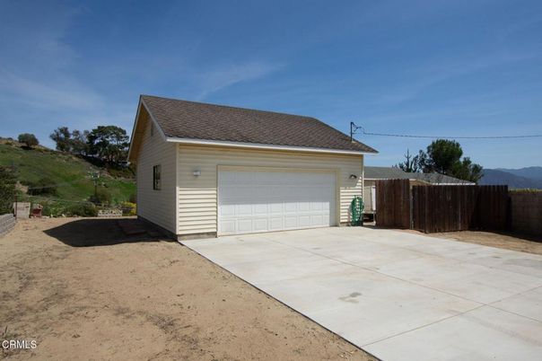 Detached Garage, Exterior