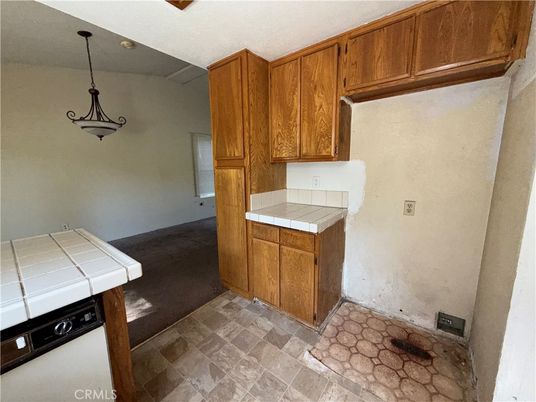 Interior, Kitchen, Pendant Lights, Tile Countertops
