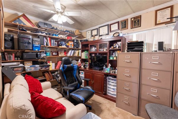 Home Office, Interior