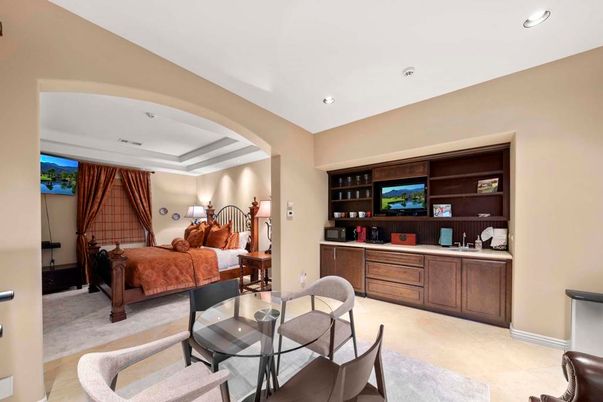 Bedroom, Dining room, Interior, Recessed Lighting