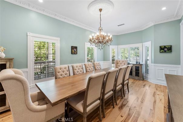 Chandelier, Dining room, Interior, Recessed Lighting, Wood Texture Flooring