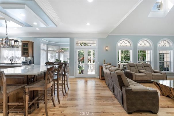 Chandelier, Dining room, Interior, Living room, Recessed Lighting, Wood Texture Flooring
