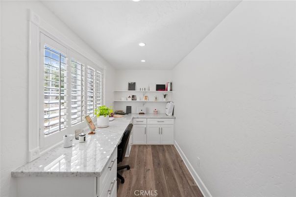 Home Office, Interior, Recessed Lighting, Wood Texture Flooring