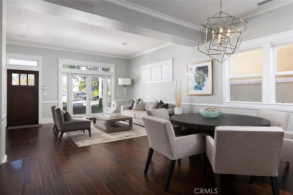 Chandelier, Dining room, Interior, Living room, Pendant Lights, Wood Texture Flooring