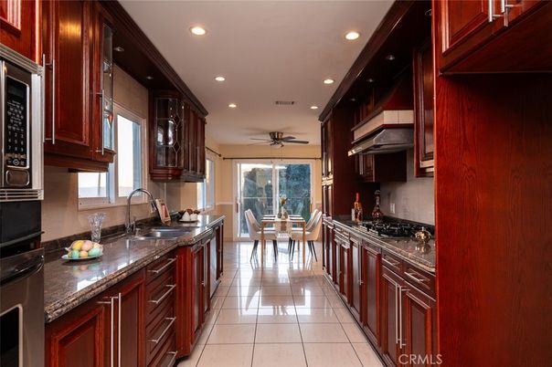 Dining room, Interior, Kitchen, Recessed Lighting