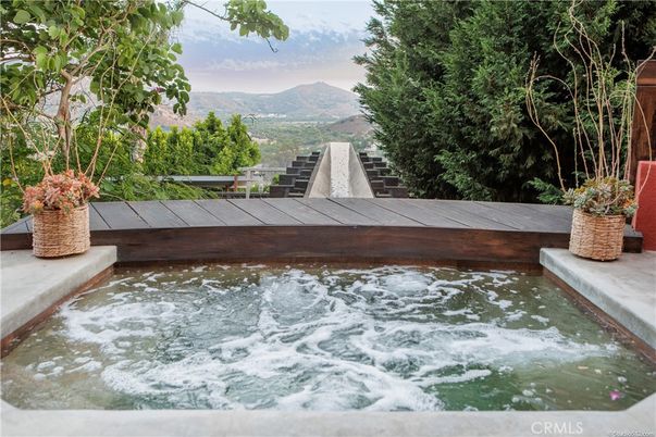 Exterior, Pool, Other
