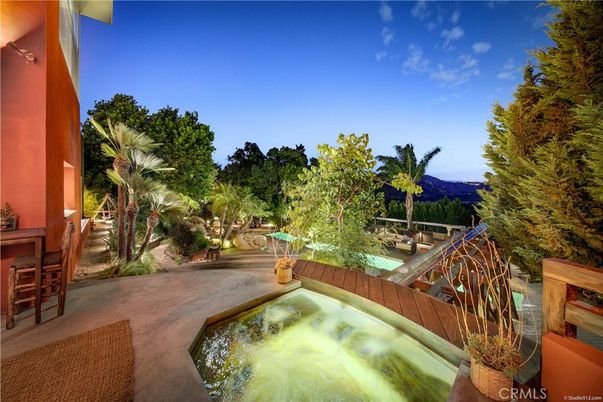 Exterior, Hot Tub