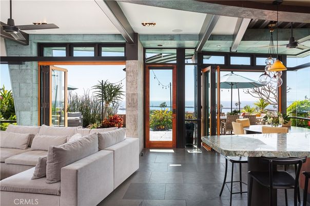 Interior, Living room, Pendant Lights, Recessed Lighting, Water