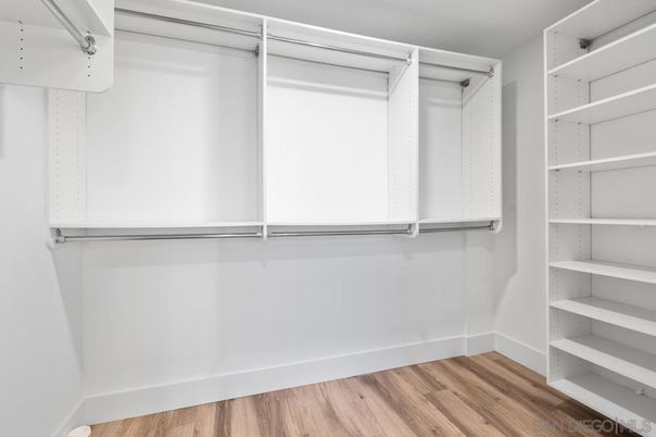 Interior, Walk-in Closets, Wood Texture Flooring