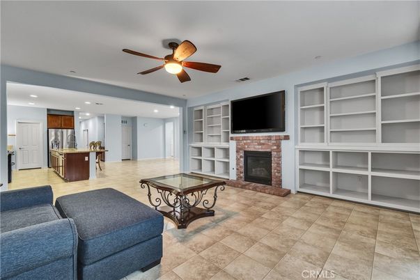 Fireplace, Interior, Kitchen, Recessed Lighting