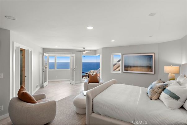 Bedroom, Interior, Recessed Lighting, Water