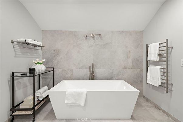 Bathroom, Free Standing Baths, Interior