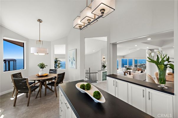 Dining room, Interior, Pendant Lights, Recessed Lighting, Water