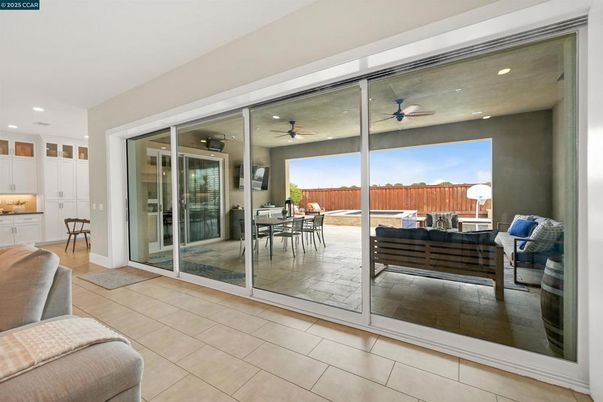 Dining room, Interior, Recessed Lighting