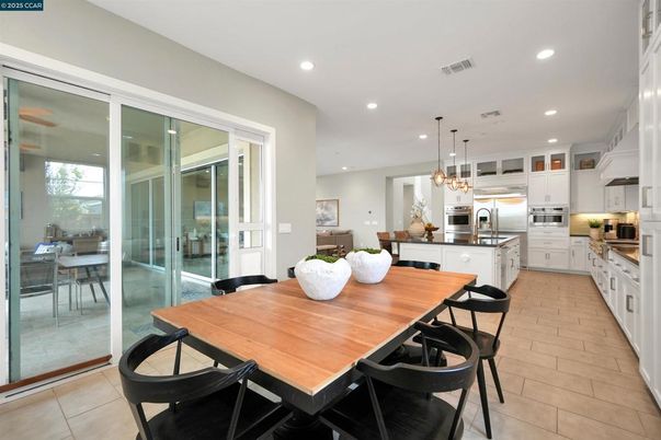 Dining room, Interior, Kitchen, Pendant Lights, Recessed Lighting, Stainless Steel Appliances