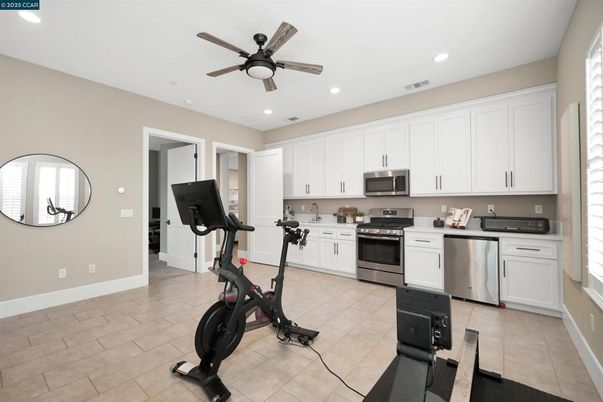 Fitness Equipment, Interior, Kitchen, Recessed Lighting, Stainless Steel Appliances