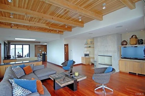 Interior, Living room, Recessed Lighting, Wooden Beams, Wooden Ceilings, Wood Texture Flooring