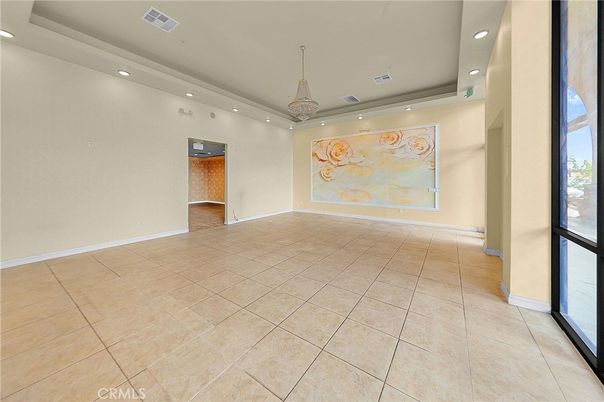 Empty room, Interior, Recessed Lighting