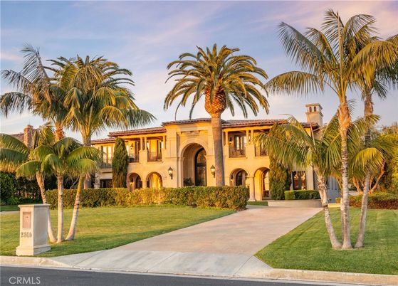Backyard, Exterior, Facade, Mediterranean
