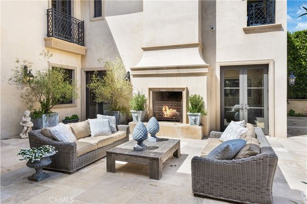 Exterior, Fireplace