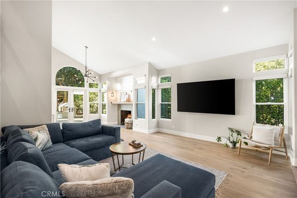 Fireplace, Interior, Living room, Pendant Lights, Recessed Lighting, Wood Texture Flooring