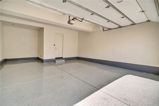 Garage, Interior