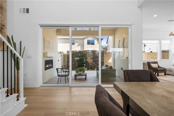 Dining room, Fireplace, Interior, Recessed Lighting, Wood Texture Flooring