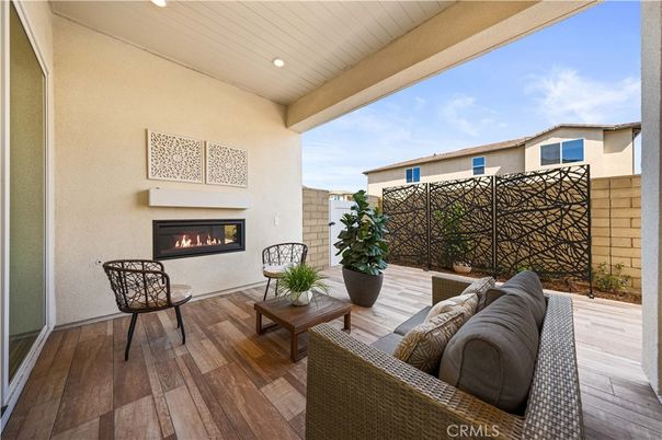 Exterior, Fireplace