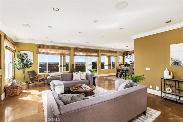 Dining room, Interior, Living room, Pendant Lights, Recessed Lighting