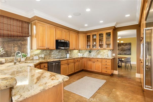Dining room, Interior, Kitchen, Recessed Lighting, Stainless Steel Appliances