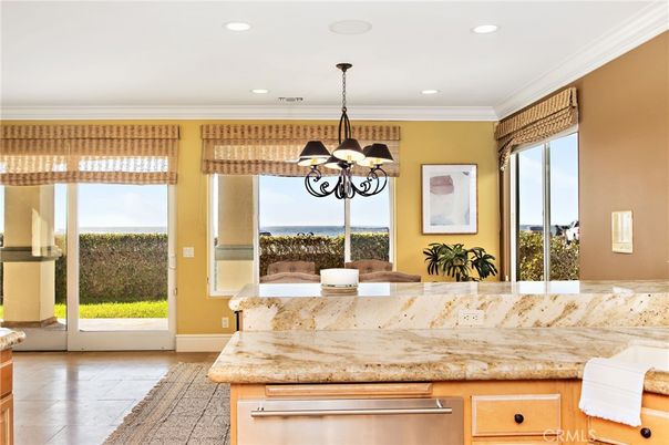 Chandelier, Dining room, Interior, Kitchen, Recessed Lighting
