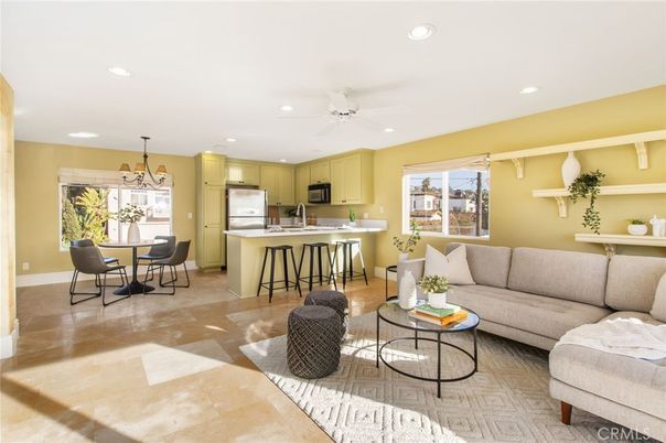Dining room, Interior, Kitchen, Living room, Pendant Lights, Recessed Lighting, Stainless Steel Appliances