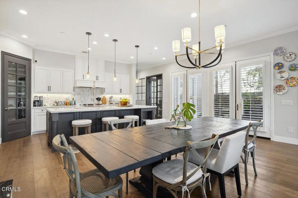 Dining room, Interior, Kitchen, Pendant Lights, Recessed Lighting, Wood Texture Flooring