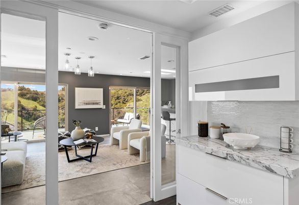 Interior, Living room, Pendant Lights, Recessed Lighting